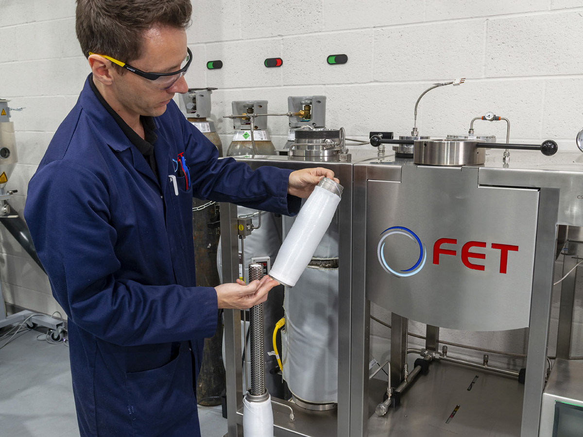 Supercritical CO2 – FET’s game changer for the biomedical market